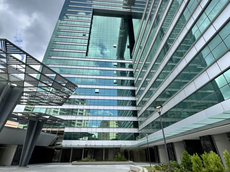 Centro Empresarial La Esmeralda